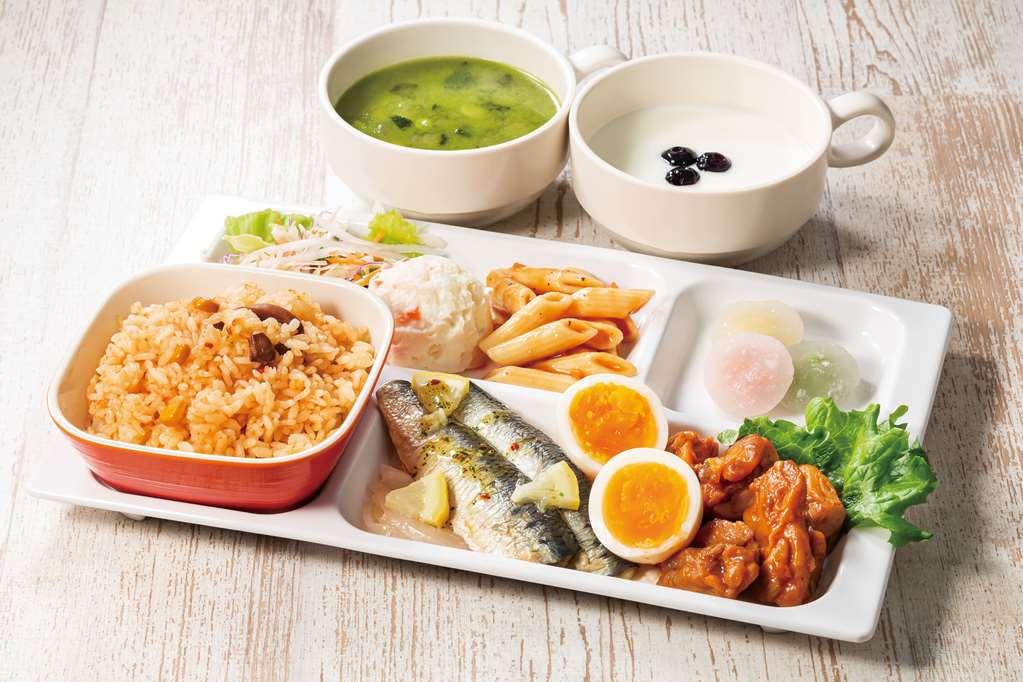 คอมฟอร์ต อินน์ โยะไกชิ Higashiomi ร้านอาหาร รูปภาพ